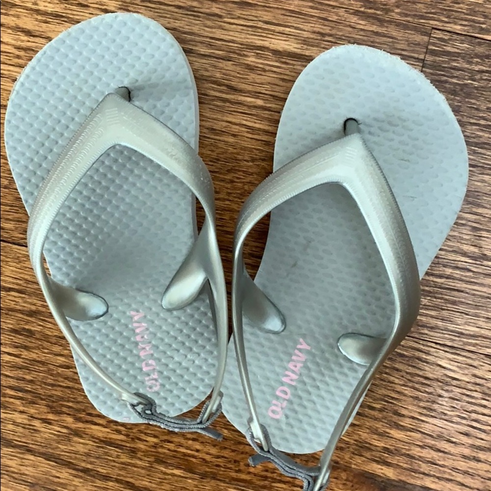 Old Navy Silver size 6 flip flops